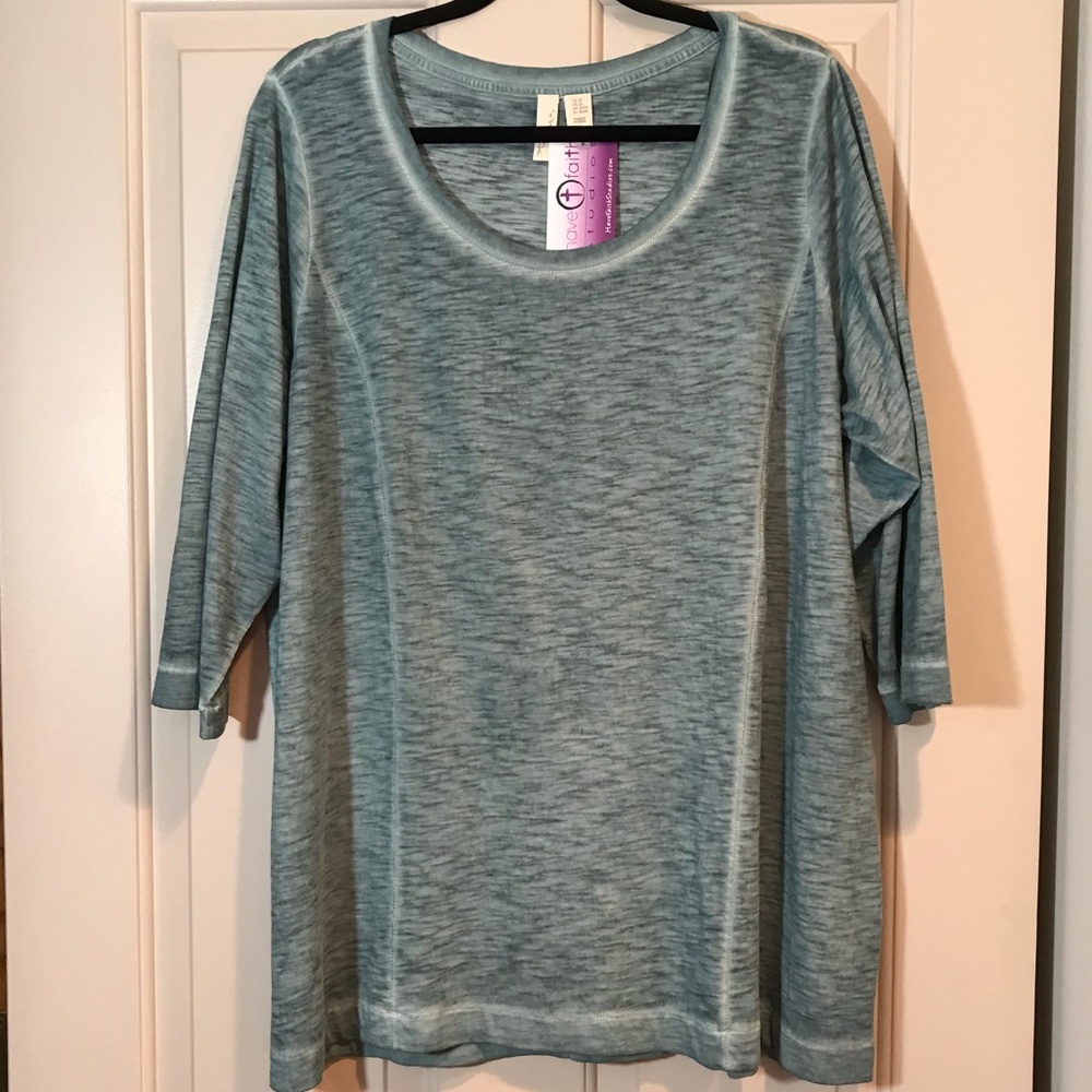 Fun burnout flowy top with scoop neck Nwot Kenji